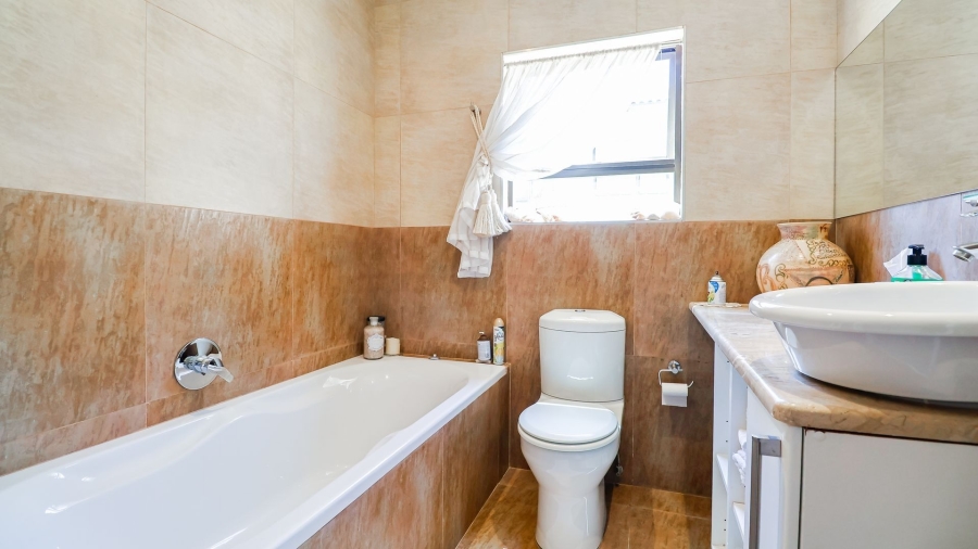 3 Bedroom Property for Sale in The Hill Western Cape